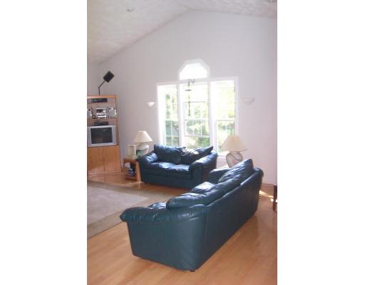 1 Hickory Ln, Danvers, MA 01923 photo 6