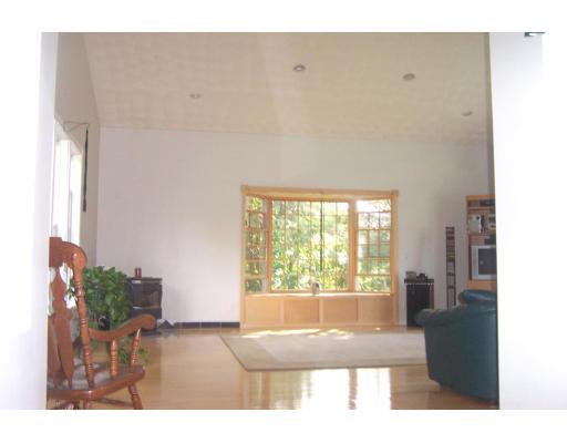 1 Hickory Ln, Danvers, MA 01923 photo 5