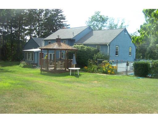 1 Hickory Ln, Danvers, MA 01923 photo 2