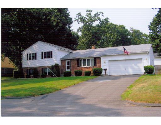 160 Endecott St, Springfield, MA 01118 photo 1
