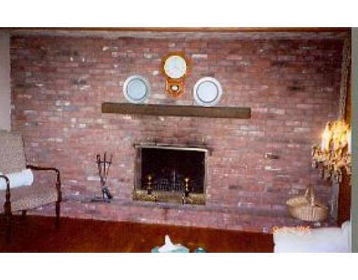 64 Apthorp St, Worcester, MA 01606 photo 4