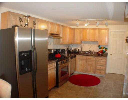 905 Locust St #8, Fall River, MA 02720 photo 3
