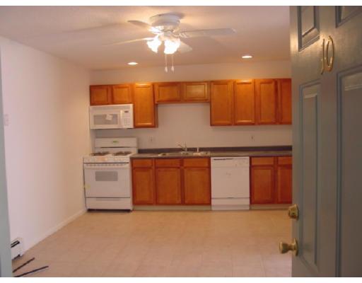 28 Reuben St #7, Fall River, MA 02723 photo 2