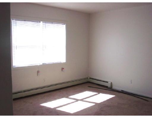 28 Reuben St #7, Fall River, MA 02723 photo 3