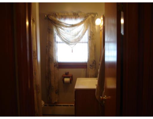 10 Pepin Ave, Easthampton, MA 01027 photo 4