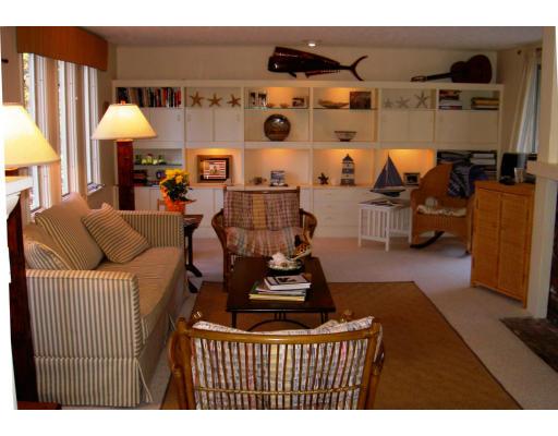 9 Periwinkle Ln, Mashpee, MA 02649 photo 3