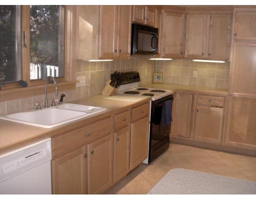 9 Periwinkle Ln, Mashpee, MA 02649 photo 4