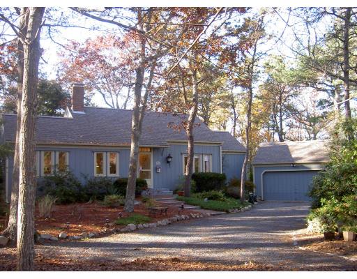 9 Periwinkle Ln, Mashpee, MA 02649 photo 1