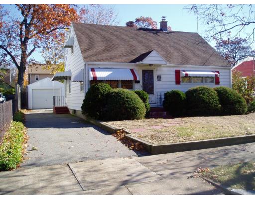 291 El Paso St, Springfield, MA 01104 photo 1