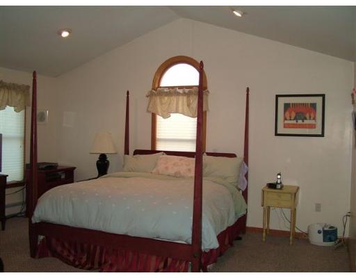 3 Oak Knl, Worcester, MA 01609 photo 9
