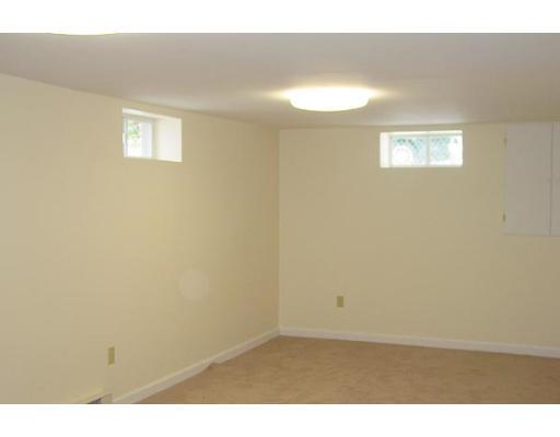 191 Cherokee Dr, Springfield, MA 01109 photo 7