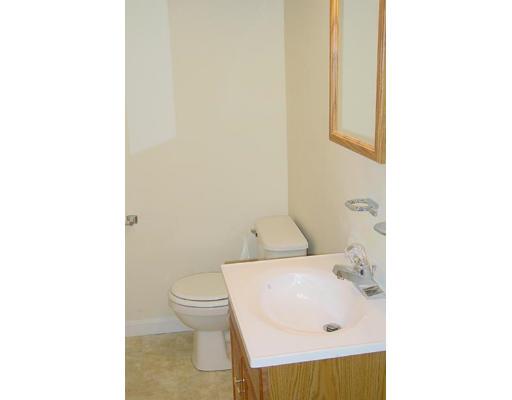 191 Cherokee Dr, Springfield, MA 01109 photo 9