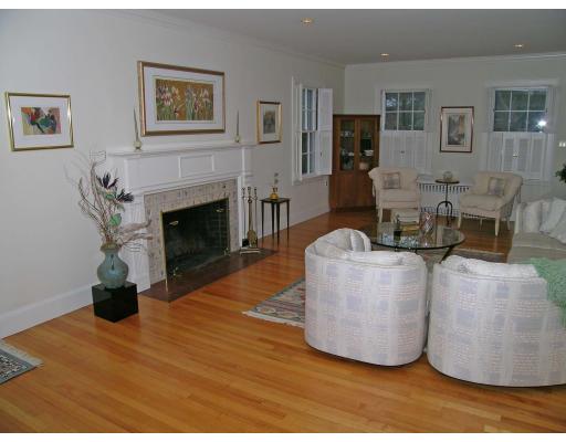 72 Sumner Rd, Brookline, MA 02445 photo 3