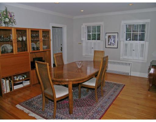 72 Sumner Rd, Brookline, MA 02445 photo 6