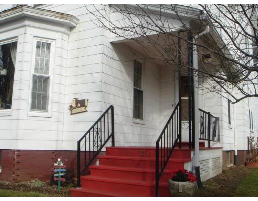 21 Prospect St, Ware, MA 01082 photo 3