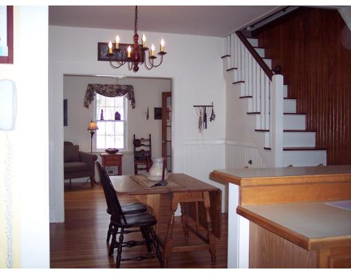 19 Coolidge Ave, Beverly, MA 01915 photo 3