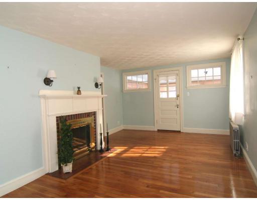 77 High St, Stoneham, MA 02180 photo 2