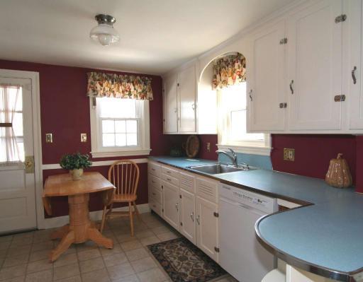 77 High St, Stoneham, MA 02180 photo 5