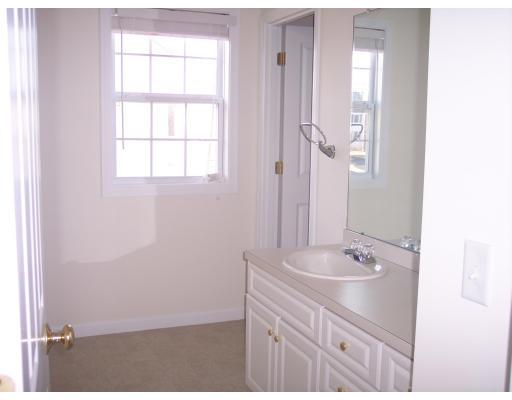 32 Jasmine Dr, Worcester, MA 01605 photo 12