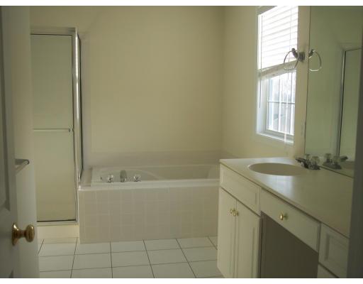 32 Jasmine Dr, Worcester, MA 01605 photo 6