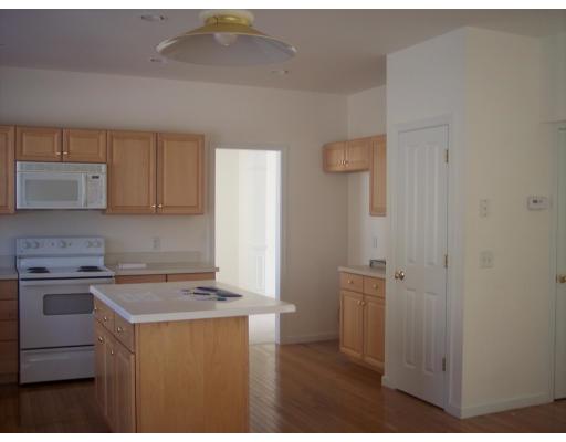 32 Jasmine Dr, Worcester, MA 01605 photo 3