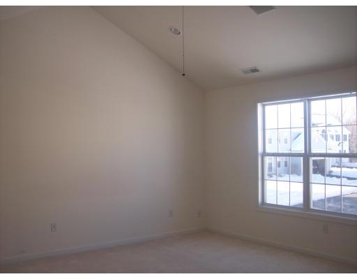 32 Jasmine Dr, Worcester, MA 01605 photo 10