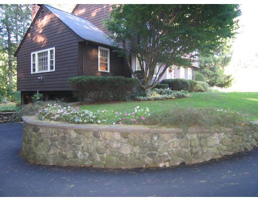 6 Juniper Cir, Walpole, MA 02081 photo 9