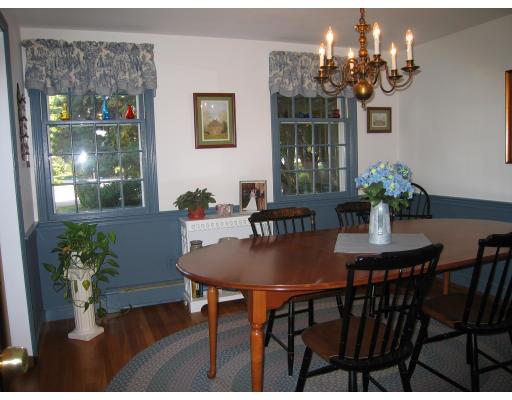 6 Juniper Cir, Walpole, MA 02081 photo 4