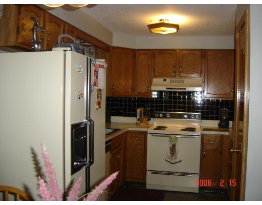 489 Elsbree St #29, Fall River, MA 02720 photo 3
