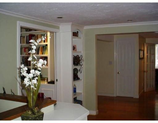 29 Needhamdale Rd, Needham, MA 02492 photo 4