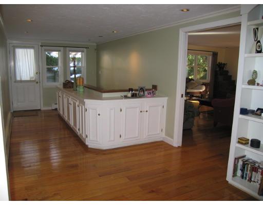 29 Needhamdale Rd, Needham, MA 02492 photo 5