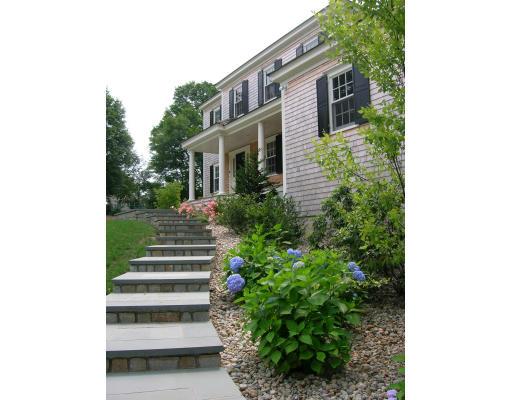 46 Cottage St, Hingham, MA 02043 photo 3