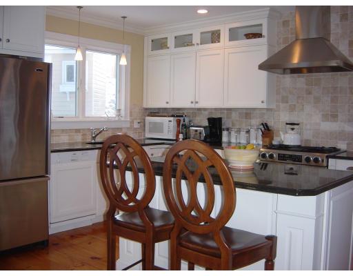 8 Beacon St, Marblehead, MA 01945 photo 4