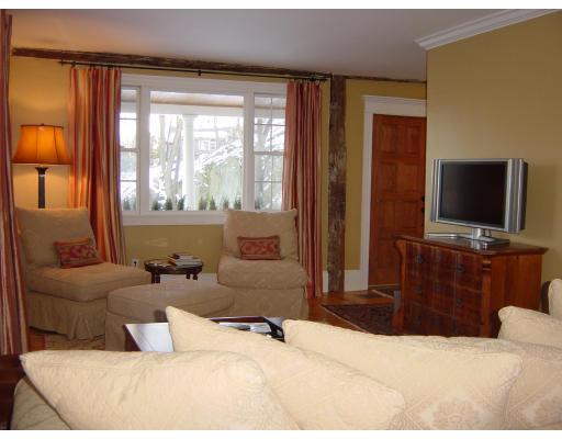 8 Beacon St, Marblehead, MA 01945 photo 6