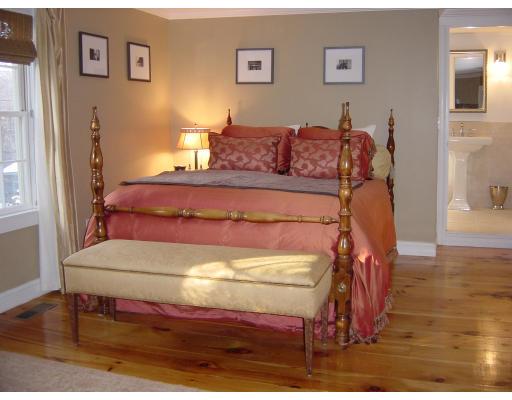 8 Beacon St, Marblehead, MA 01945 photo 8