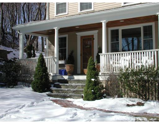 8 Beacon St, Marblehead, MA 01945 photo 2