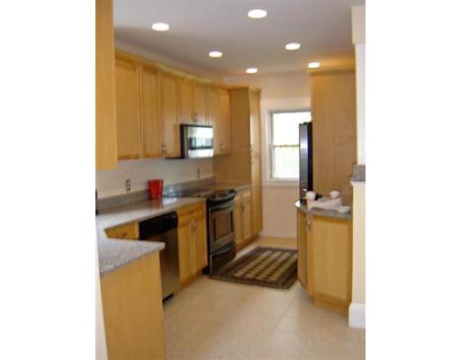 7 Orange St, Reading, MA 01867 photo 5