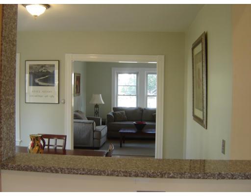 7 Orange St, Reading, MA 01867 photo 4