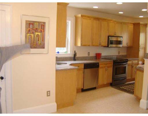 7 Orange St, Reading, MA 01867 photo 6
