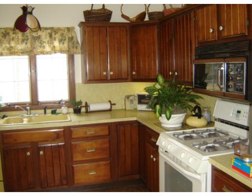 80 Macarthur Rd, Natick, MA 01760 photo 2