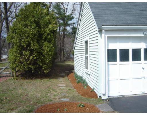 80 Macarthur Rd, Natick, MA 01760 photo 9