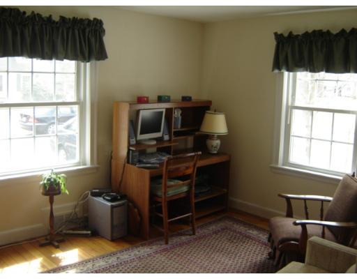 80 Macarthur Rd, Natick, MA 01760 photo 6