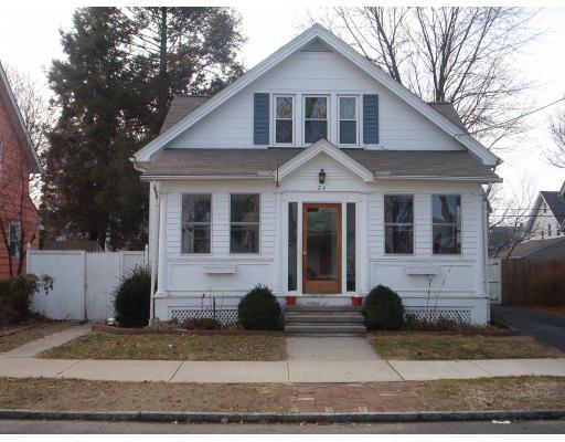 24 Castle St, Springfield, MA 01118 photo 1