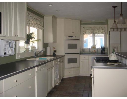 4 Bertino St, Onset, MA 02558 photo 4