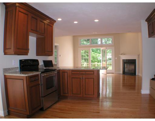 9 Chester St #B, Danvers, MA 01923 photo 3