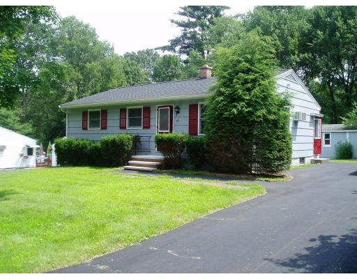 47 Zephyr Ln, Springfield, MA 01128 photo 1