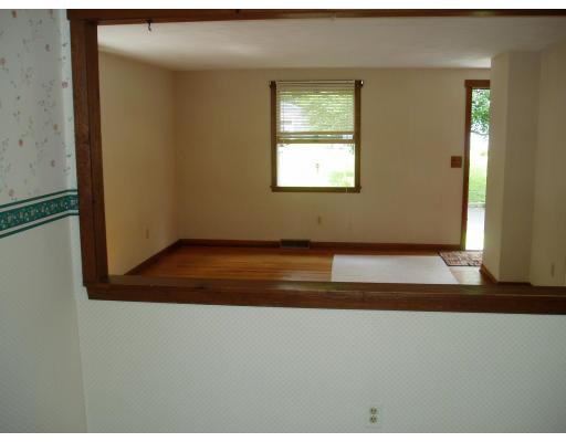 47 Zephyr Ln, Springfield, MA 01128 photo 5