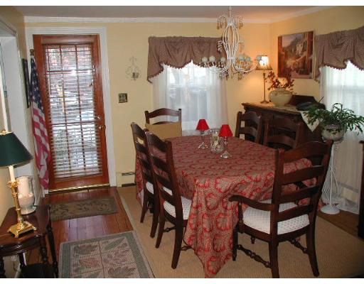 23 Sewall St, Marblehead, MA 01945 photo 3