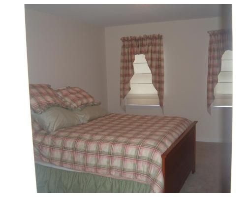 113 Carpenter Ave, Chicopee, MA 01020 photo 8