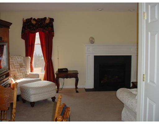 113 Carpenter Ave, Chicopee, MA 01020 photo 5